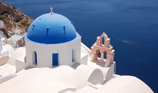 Our cheap travel insurance tips will help travellers to Greece and other destinations near and far © George M. Groutas