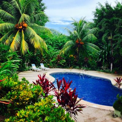 Costa Rica jungle retreat with pool