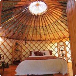 Huzur Vadisi Yoga Retreats - yurt interior